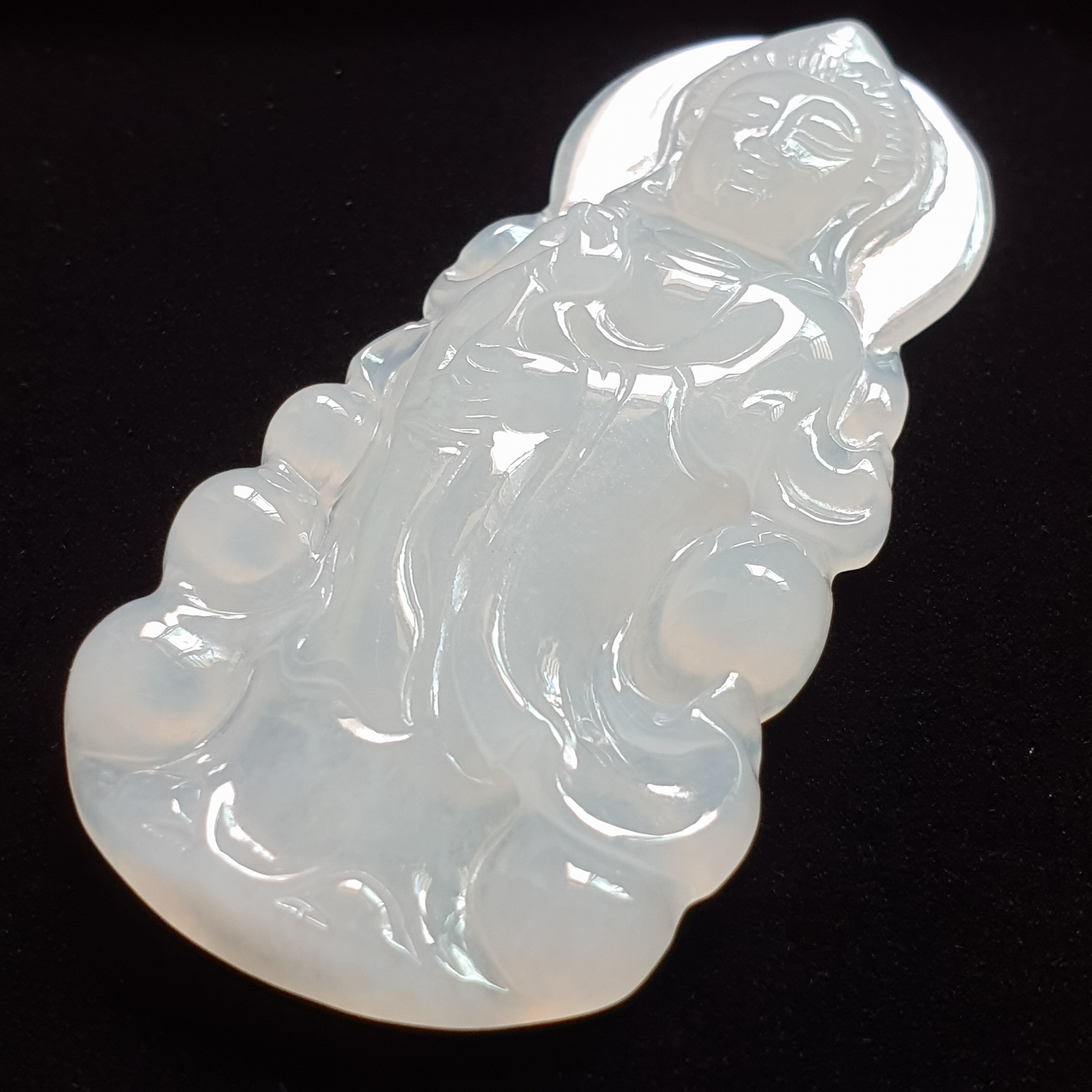 LOVE JADEITE [Singapore Guan Yin Jadeite Jade Pendant Specialist] (观音翡翠专营店)