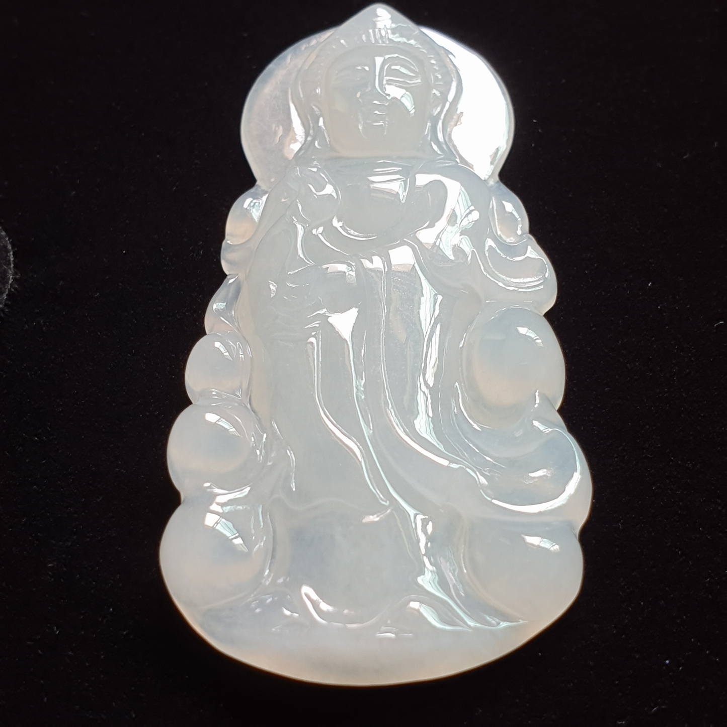 LOVE JADEITE [Singapore Guan Yin Jadeite Jade Pendant Specialist] (观音翡翠专营店)