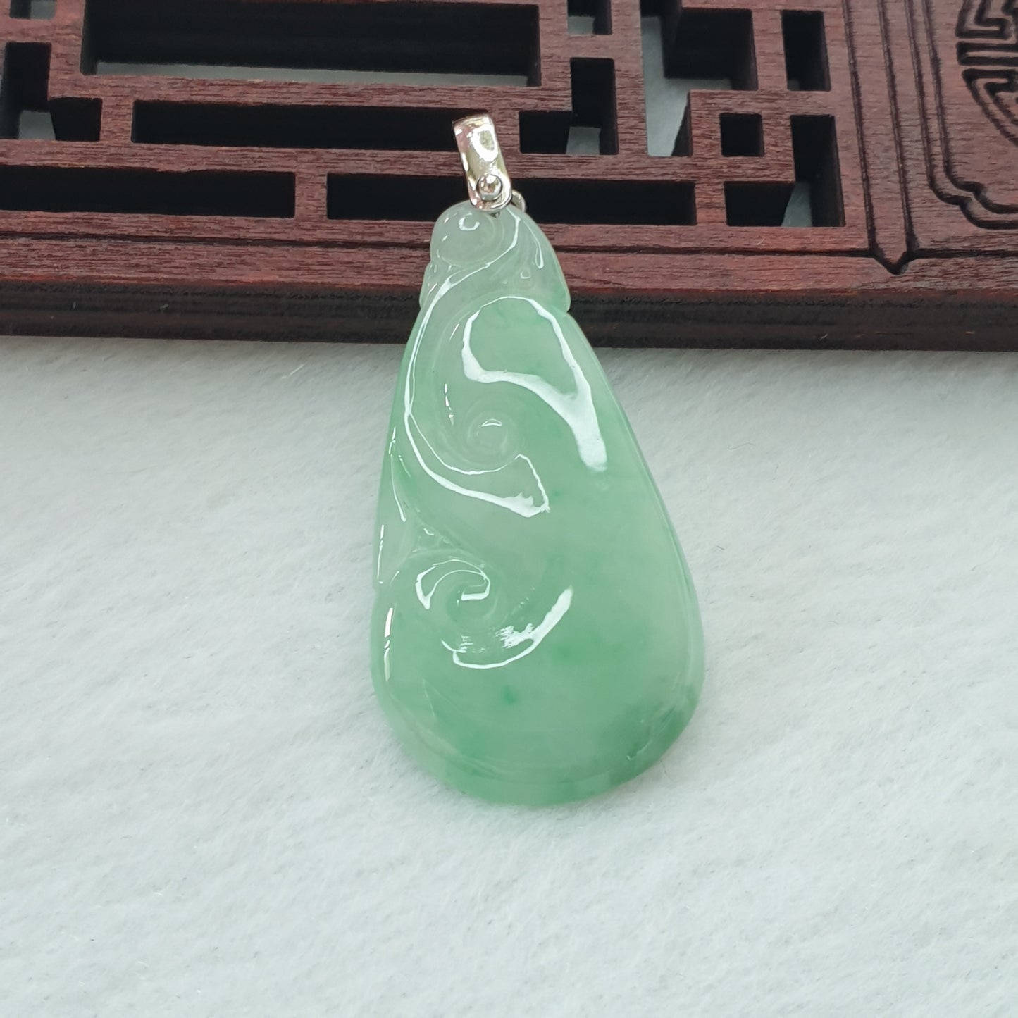 Type A Green Jadeite Jade RuYi Pendant (PRY49064)