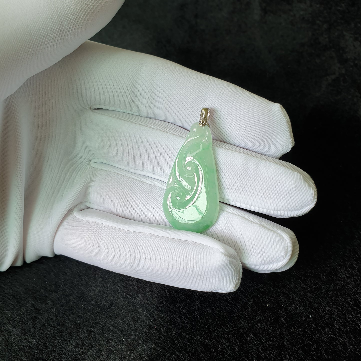Type A Green Jadeite Jade RuYi Pendant (PRY49064)