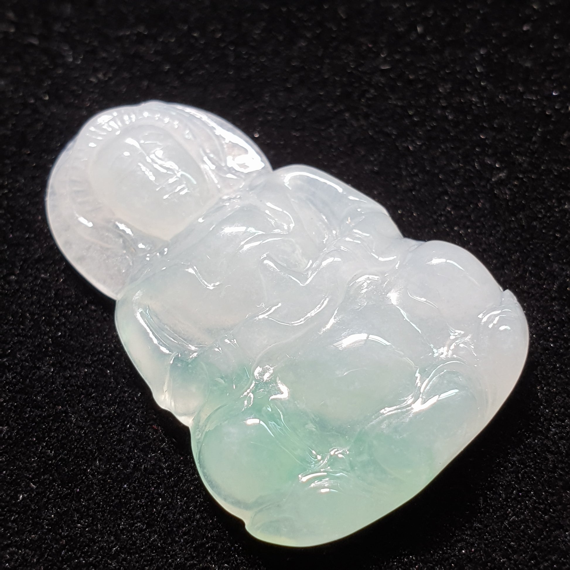 冰种飘绿色观音翡翠吊坠 (Type A Icy Jadeite Jade GuanYin Pendant) PGY15335