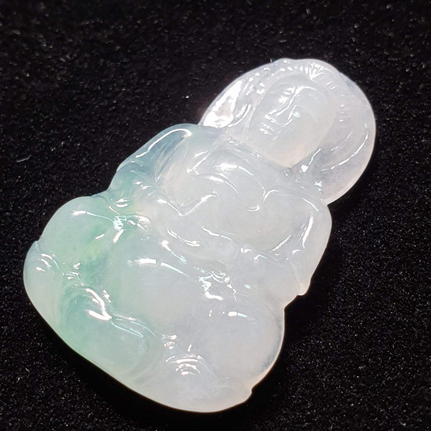 冰种飘绿色观音翡翠吊坠 (Type A Icy Jadeite Jade GuanYin Pendant) PGY15335
