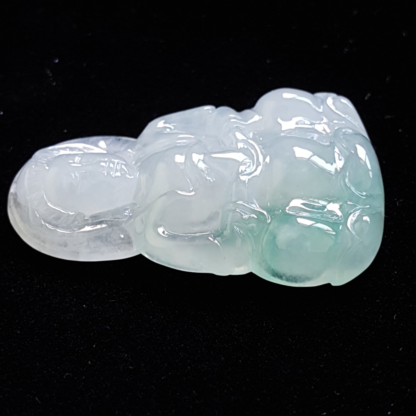 冰种飘绿色观音翡翠吊坠 (Type A Icy Jadeite Jade GuanYin Pendant) PGY15335