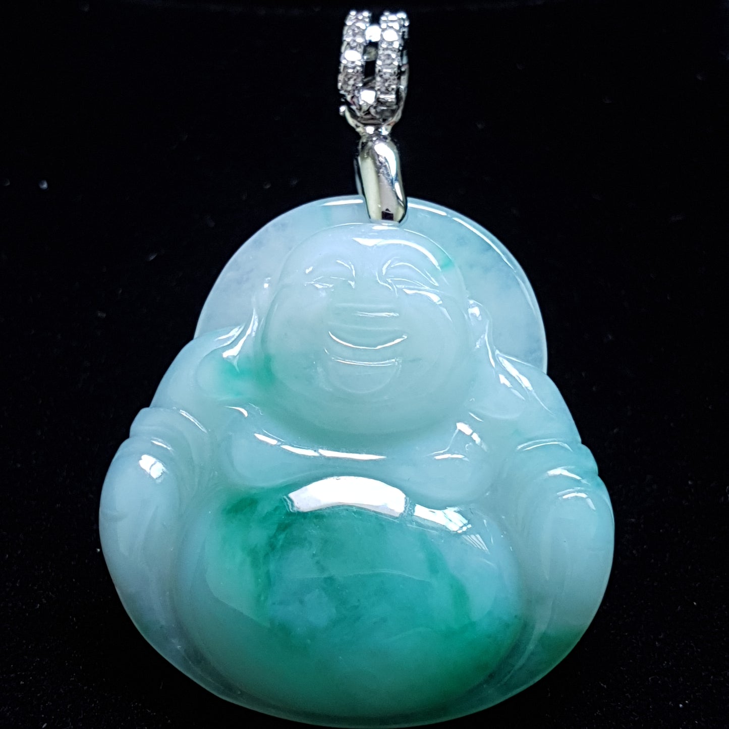 糯种飘绿色佛公/笑佛翡翠吊坠 (Type A Jadeite Jade Laughing Buddha Pendant) PLB15334