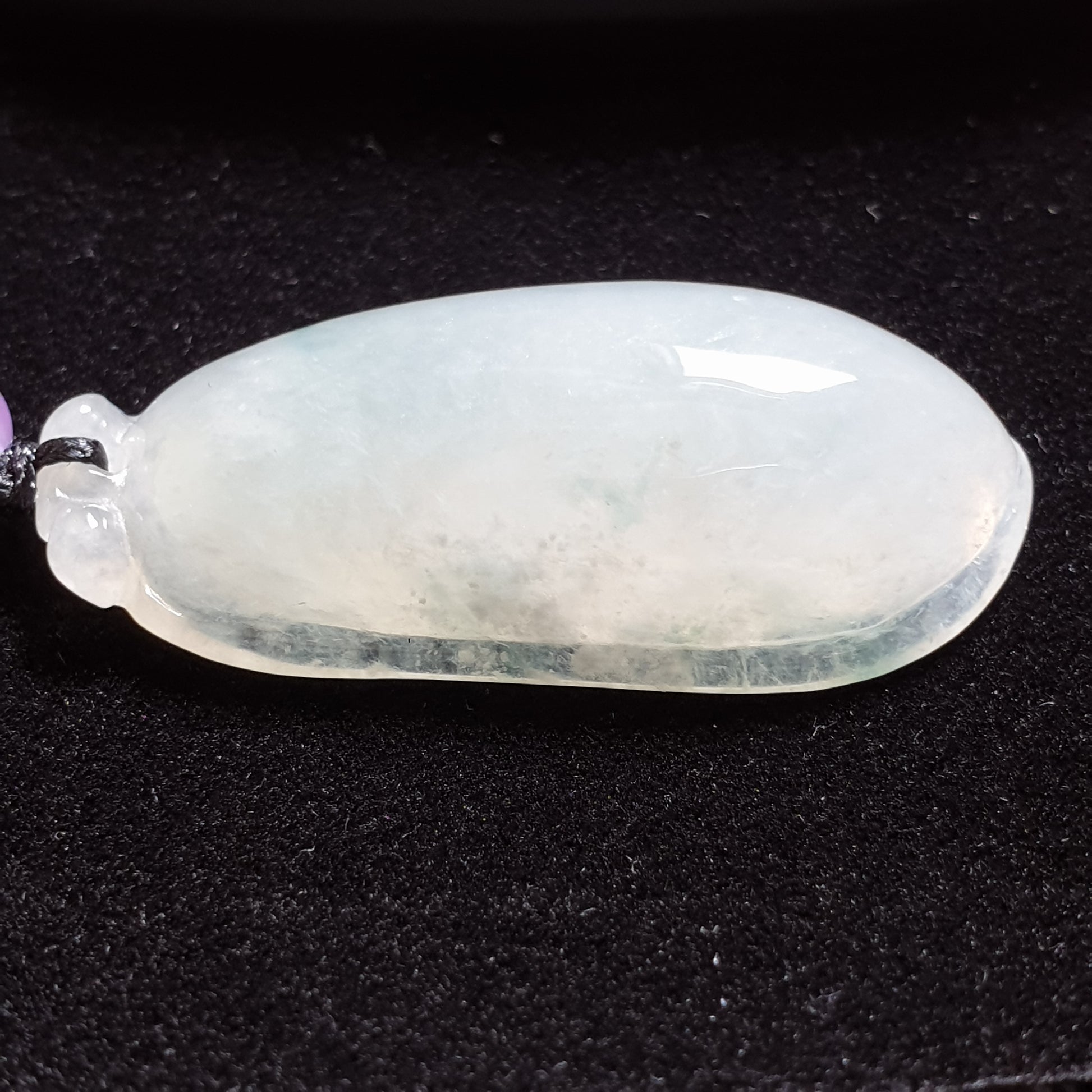 糯种福瓜翡翠吊坠 (Type A Jadeite Jade Melon Pendants) PML29678