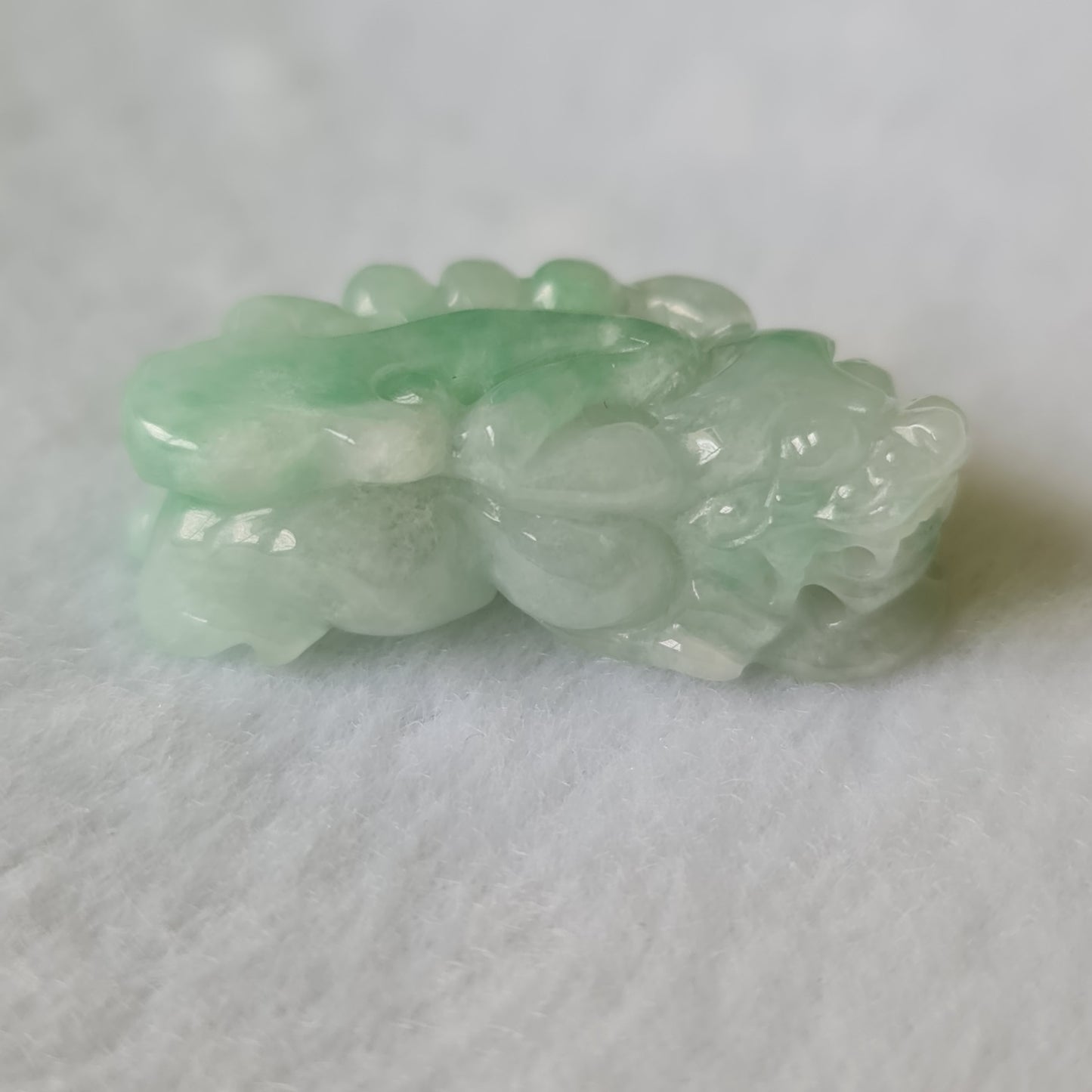 淡绿翡翠貔貅吊坠 (Type A Light Green Jadeite Jade PiXiu Pendant) PPX09051